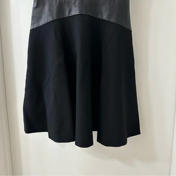 Diane Von Furstenberg Black Fit & Flare Skater Dress, Leather Details, Size 0 - Picture 8 of 11